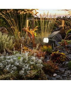 Aurinkokäyttöinen LED-puutarhavalaisin CCT 200 lumenia IP65 kaukosäätimellä